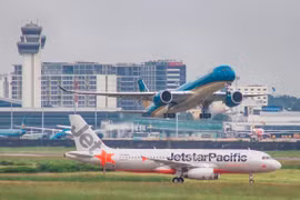 Vietnam Airlines y Jetstar Pacific ajustan vuelos por tormenta Nakri
