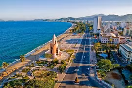 Recibe provincia vietnamita de Khanh Hoa a casi seis millones de visitantes en nueve meses
