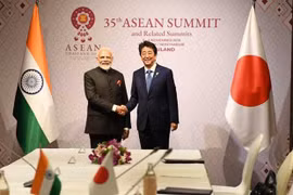 Intensifican Japón y la India cooperación en defensa