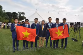 Elogia presidente de Olimpiada Internacional de Matemática al modelo vietnamita