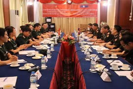 Vietnam y Laos estrechan cooperación en bibliotecología militar