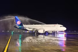 Abren nueva ruta aérea entre localidades vietnamita y china