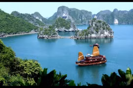 Se empeña ciudad de Ha Long en desarrollar servicios y turismo