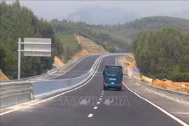 Inauguran carretera Bac Giang-Lang Son