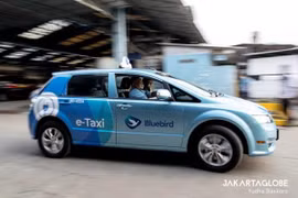 Incluye el mayor operador de taxis de Indonesia nuevos autos eléctricos en su flota