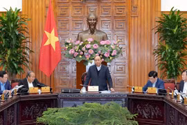Premier de Vietnam preside reunión gubernamental sobre vínculos con Laos