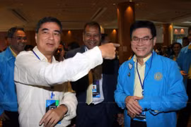  Eligen a nuevo líder del Partido Demócrata de Tailandia 