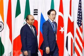 Primer ministro vietnamita se reúne con ejecutivos de grandes empresas tecnológicas japonesas