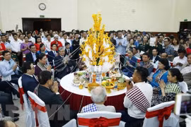 Celebra Embajada de Laos en Vietnam fiesta de año nuevo Bunpimay