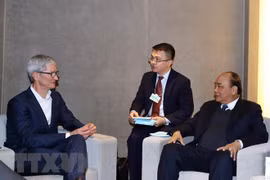 Recibe primer ministro vietnamita a ejecutivos de grupos multinacionales en Davos