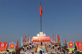 Celebran en provincia vietnamita ceremonia de izamiento de bandera por Día de Reunificación Nacional