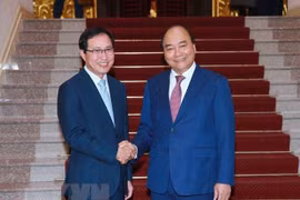 Propuso Vietnam apoyo de Samsung a construcción de gobierno electrónico 