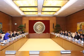 Órganos legislativos de Vietnam y Camboya impulsan lazos