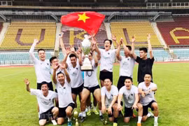 Debutan club y centro de formación de futbolistas vietnamitas en la República Checa 