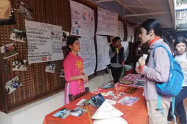 Honra niña venezolana a Vietnam en su trabajo de fin de curso de primaria