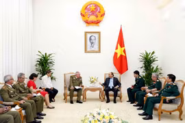 Vietnam mantiene máximo apoyo a Cuba, afirma premier Xuan Phuc 