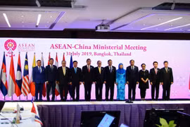 Ministros de Relaciones Exteriores de ASEAN y China se reúnen en Bangkok 