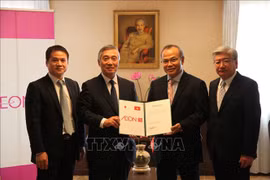 Fundación AEON 1% Club apoya a estudiantes vietnamitas afectados por COVID-19 en Japón