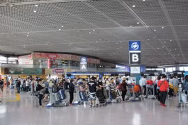 Repatrían a ciudadanos vietnamitas de Japón por COVID-19