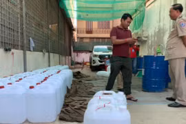 Confisca Camboya alcohol falso destinado para líquido antiséptico contra COVID-19