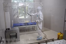 Médico vietnamita infectado con COVID-19