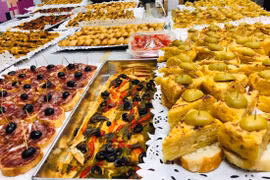Vietnamitas se suman al Día Mundial de la Tapa en Hanoi