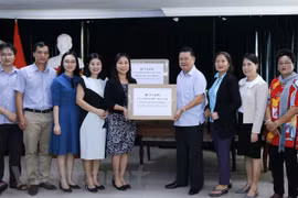 Apoyan a comunidad vietnamita en Laos para prevenir contra el COVID-19 