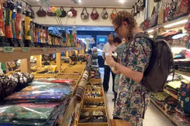 Hanoi busca optimizar infraestructura de tiendas y restaurantes