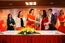 Lanzan en Vietnam programa de protección a mujeres y niños en medio de pandemia