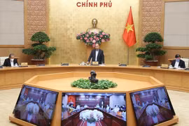 Premier vietnamita pide medidas urgentes para paliar impacto de COVID-19