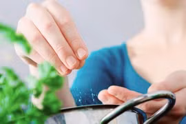 Instan en Vietnam a reducir el consumo de sal a la mitad