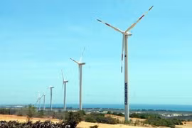 Inician en Vietnam construcción de multimillonario complejo eólico 