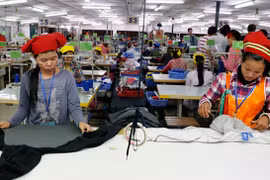 Unión Europea comienza a retirar parte de preferencias arancelarias a Camboya