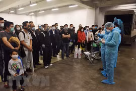 Aplica Hanoi la cuarentena a repatriados de zonas infectadas con COVID-19