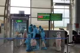 Vietjet transporta 230 pasajeros atrapados en ciudad de Da Nang a Hanoi