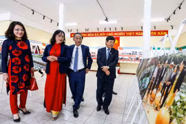 Celebran en Lam Dong exposición sobre fundación del Partido Comunista de Vietnam