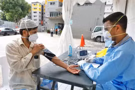 Singapur impulsa medidas contra el COVID-19 ante riesgo de perder control de epidemia