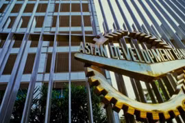 Banco Asiático dispuesto a apoyar a Vietnam en lucha contra el COVID-19