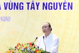 Premier de Vietnam exige impulsar desembolso de capital público en el Centro y la Altiplanicie Occidental