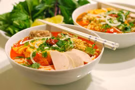 Dos comidas callejeras vietnamitas entre las más deliciosas de Asia 