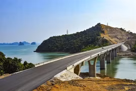 Provincia vietnamita de Quang Ninh encabeza índices de mejoría de administración pública 