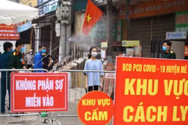 Despliegan 15 equipos de respuesta rápida a nuevo epicentro del COVID-19 en Hanoi 