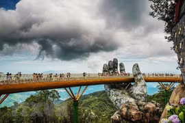 Puente Dorado de Vietnam entre los viaductos más impresionantes del mundo