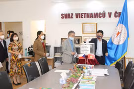 Vietnamitas en República Checa lanzan programa de ayuda a zonas afectadas por inundaciones
