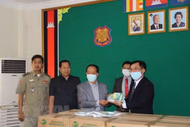 Apoya Vietnam a esfuerzos antiepidémicos en cárceles de Camboya