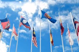 Izan bandera de la ASEAN en Camboya para celebrar 53 años de su fundación