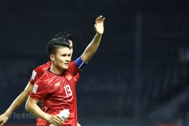 Sobresalen tres futbolistas en lista de Forbes Vietnam