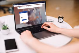 Empresas y trabajadores vietnamitas expresan optimismo ante impulso del cambio digital