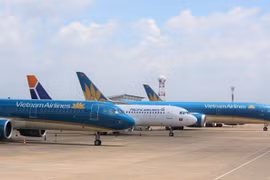 Aerolíneas vietnamitas reajustan plan de operación de vuelos debido al tifón Nangka
