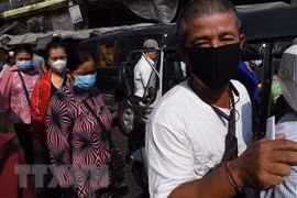 Laos cierra puertos fronterizos